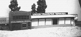 HO Pikestuff kit - Rail Truck Transfer Center