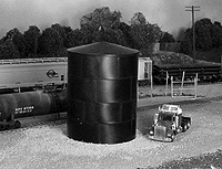 HO Rix 29' Water/Oil Tank, Peaked Top